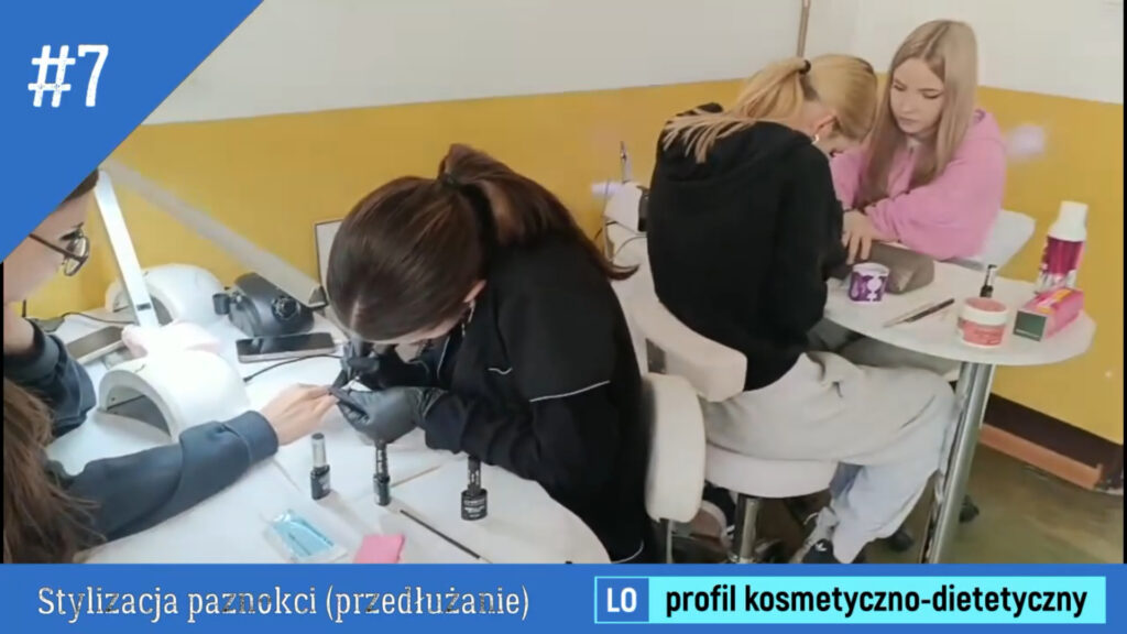 Zajęcia w liceum ogólnokształcącym o profilu kosmetyczno-dietetycznym