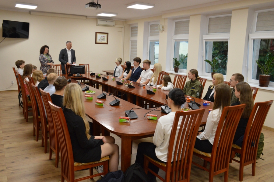 Wręczenie stypendiów dla uzdolnionej młodzieży powiatu lipnowskiego