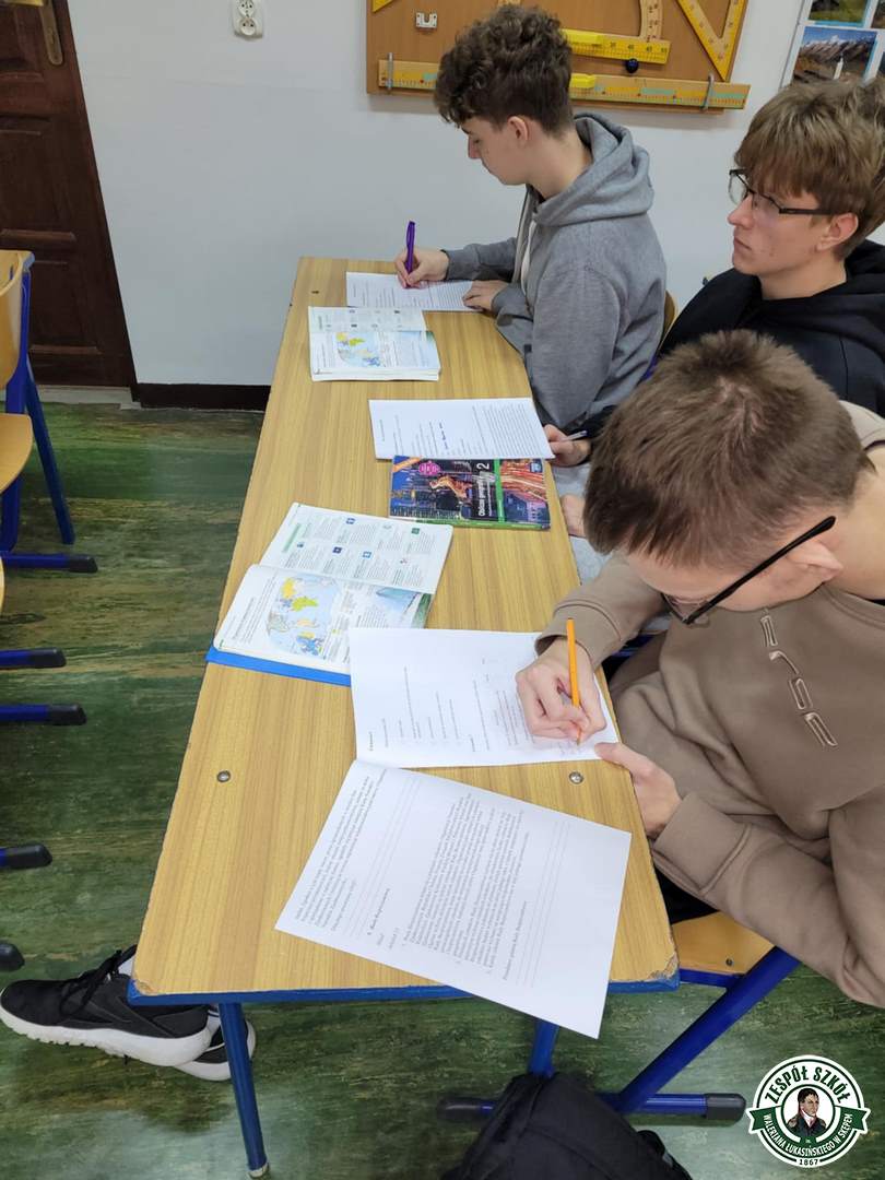 80 lat dla pokoju i bezpieczeństwa