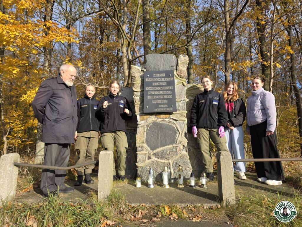 CZEŚĆ ICH PAMIĘCI!